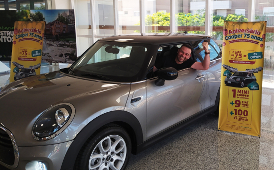 2019 fecha com a entrega do Mini Cooper