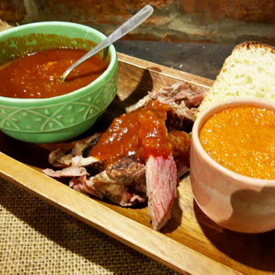 Molhos: barbecue e piment�o