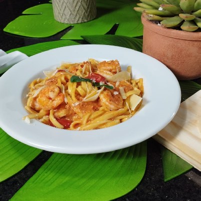 Macarr�o com camar�o e vodka