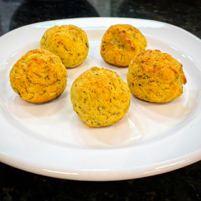 Bolinha de batata doce com frango