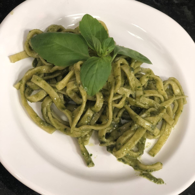 Molho pesto de manjeric�o