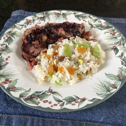 Fraldinha ao molho de frutas vermelhas com arroz rico