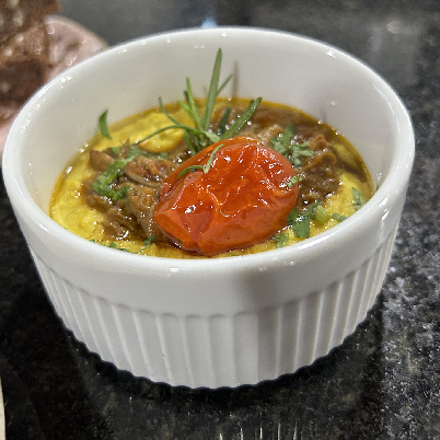 Ragu de carne com creme de milho