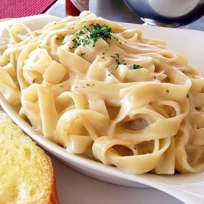 Macarr�o ao molho de 4 queijos