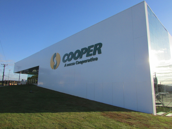 Tr�s anos da Cooper Filial Na��es