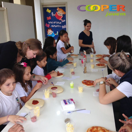 CooperJovem comemora Dia das M�es em Jaragu� do Sul